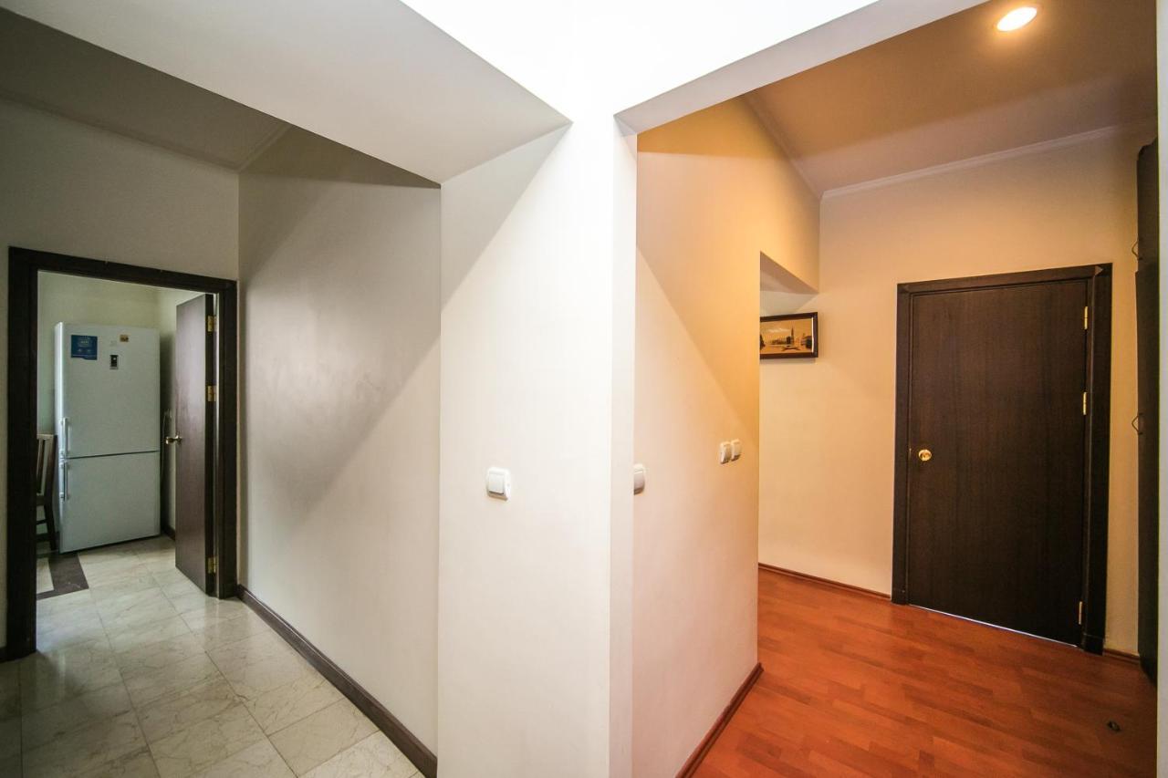 Apartment Ploshchad Pobedy 3 Komnaty Minsk Dış mekan fotoğraf